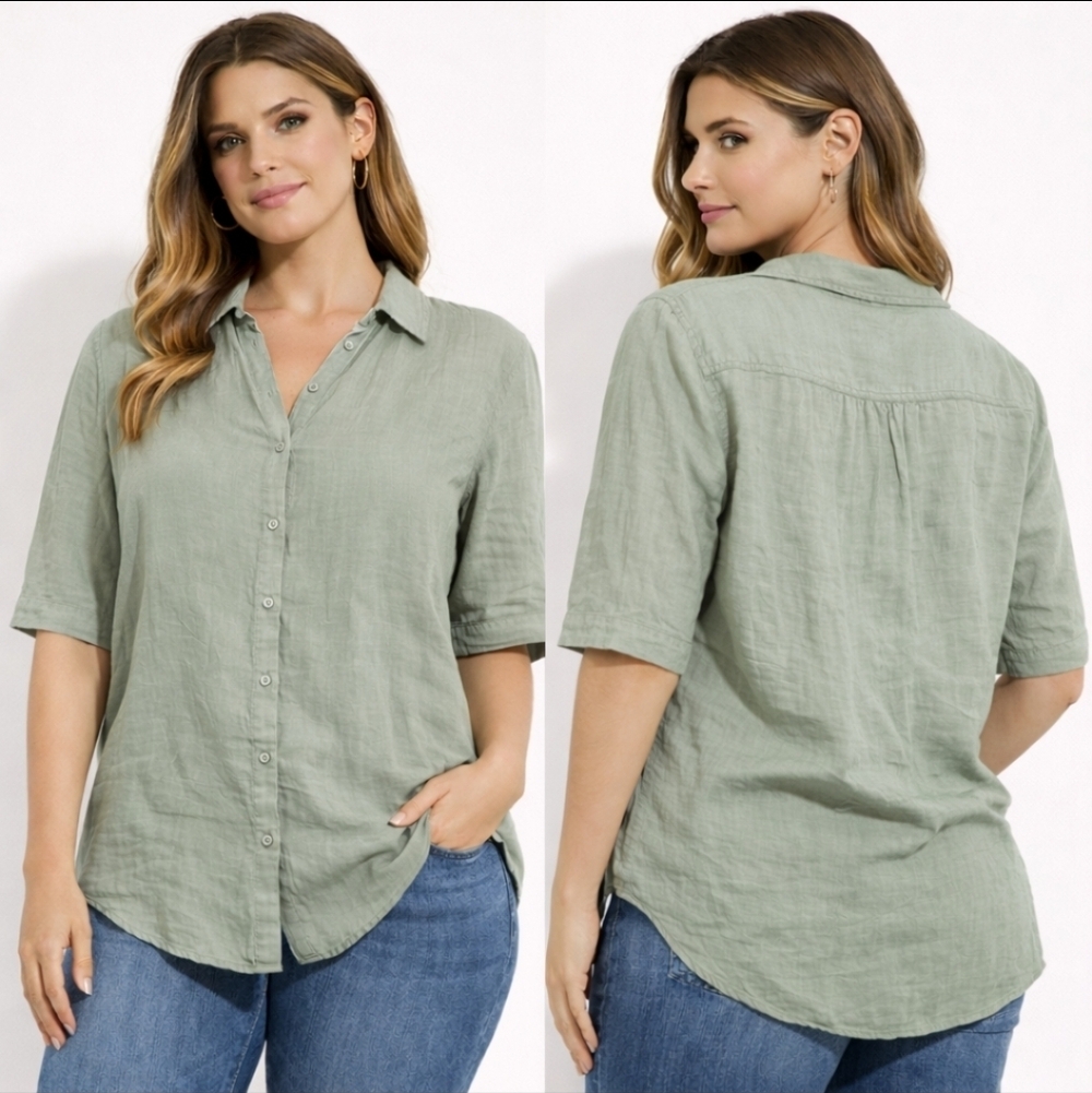 Melrose and Market Sage Green Short Sleeve Button Up Shirt Size M
